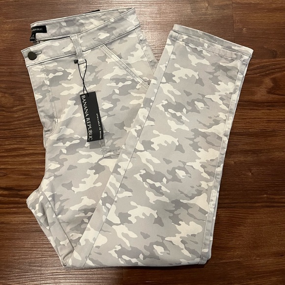 Banana Republic Pants - NWT Banana Republic Mid-Rise Skinny Ankle Length Cama Cargo Pants Size 14